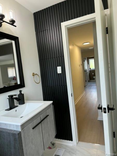 21741 Kenosha Street, Oak Park, MI 48237 — Photo 18