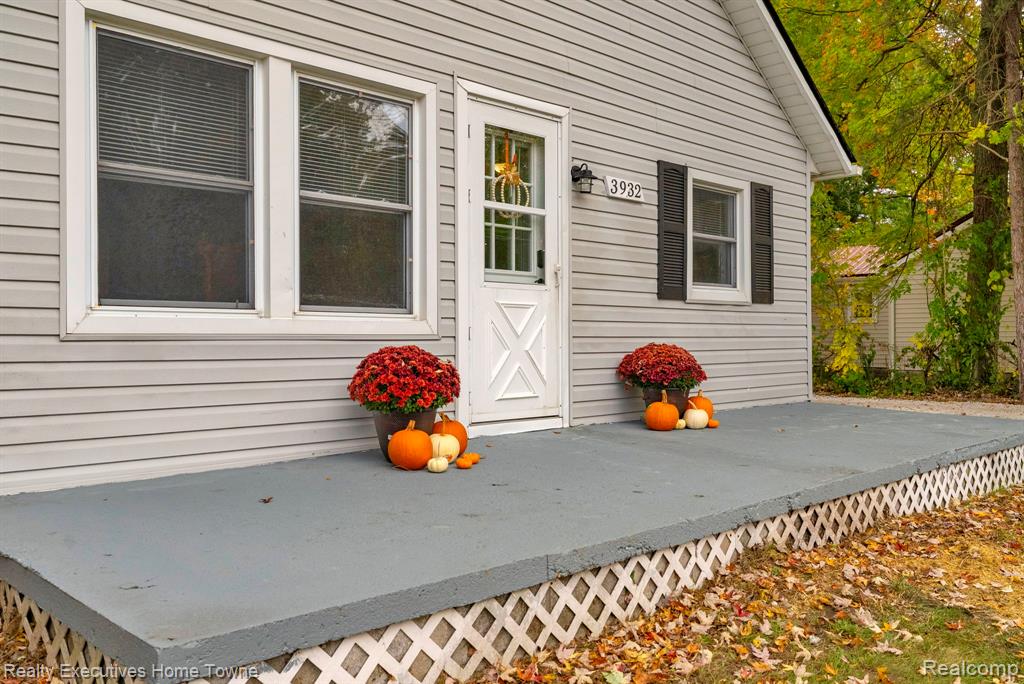 3932 Parker Road, Fort Gratiot, MI 48059 — Photo 4