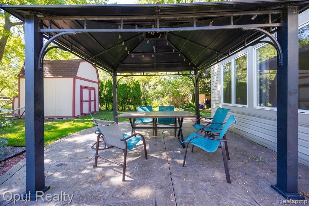 8469 CONCORD Road, Grosse Ile, MI 48138 — Photo 28