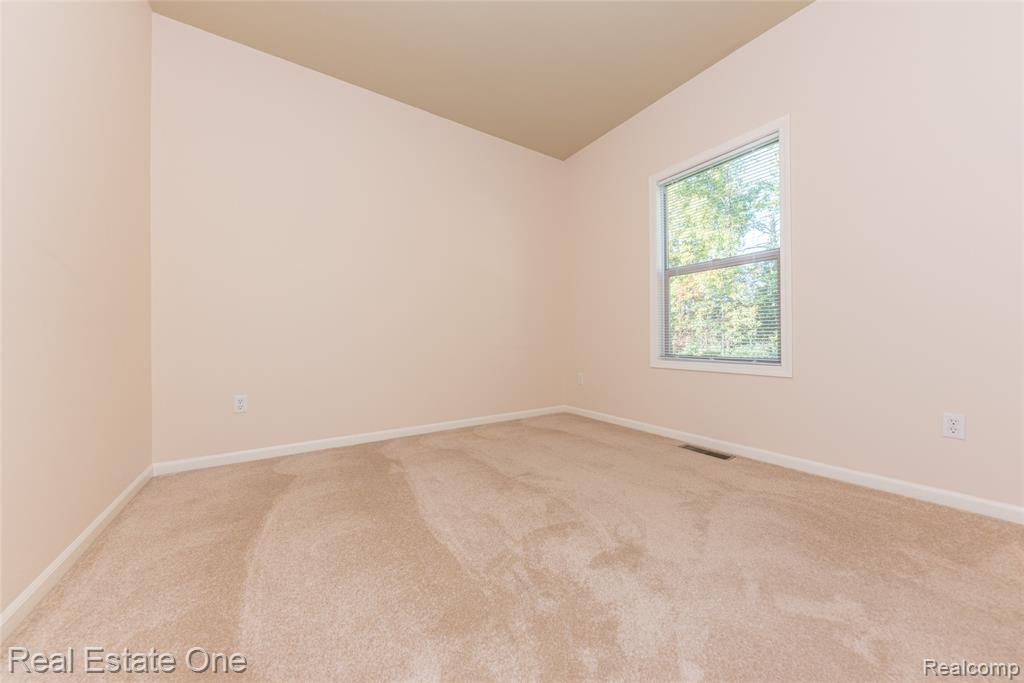 9970 Whispering Woods Drive, Pinckney, MI 48169 — Photo 29