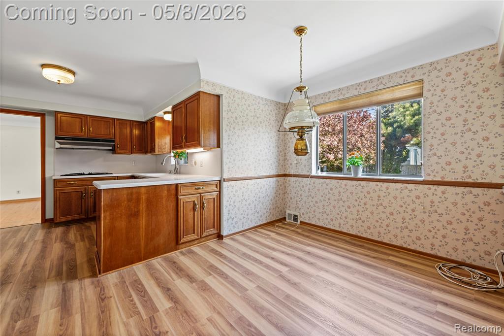 690 Briarcliff Drive, Grosse Pointe Woods, MI 48236 — Photo 18