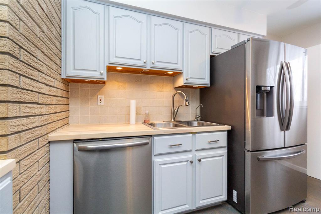 20500 Armada Ridge Road, Armada, MI — Photo 18