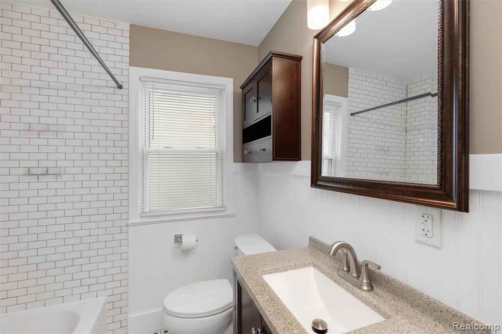 912 N Edison Avenue, Royal Oak, MI 48067 — Photo 10