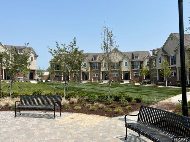 41600 ORIANNA Lane, 14, Novi, MI — Photo 41