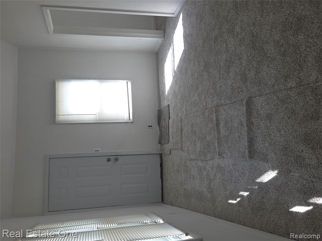 8087 Continental Avenue, Warren, MI 48089 — Photo 2