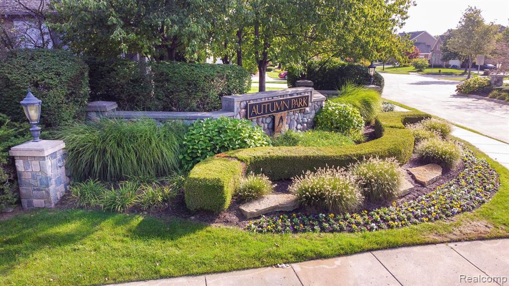 47322 SUNNYBROOK Lane, Novi, MI — Photo 42
