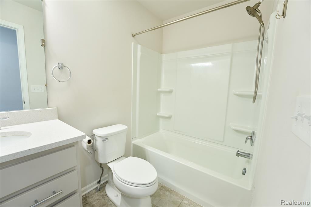 49701 Lantern Way, Canton, MI 48188 — Photo 17