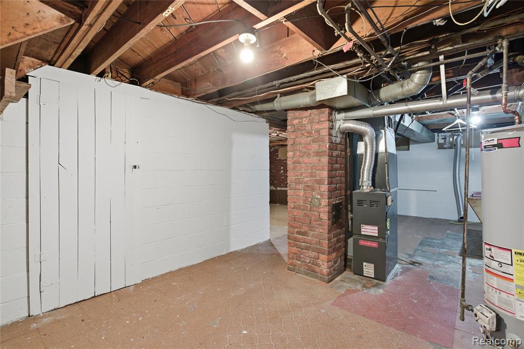 26316 Powers Avenue, Dearborn Heights, MI 48125 — Photo 21
