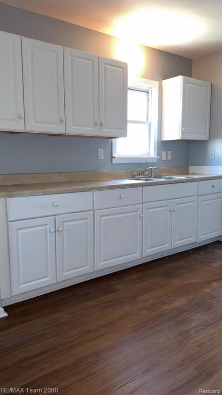 734 Cleophus Parkway, Lincoln Park, MI 48146 — Photo 8