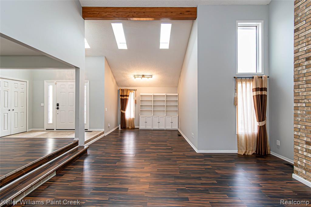 5700 Point Of The Woods Drive, West Bloomfield, MI 48324 — Photo 18