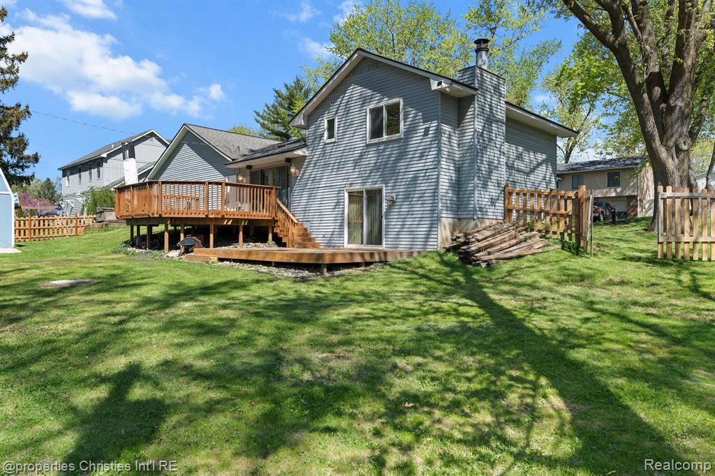 6785 GRASSLAND Avenue, West Bloomfield, MI 48324 — Photo 27