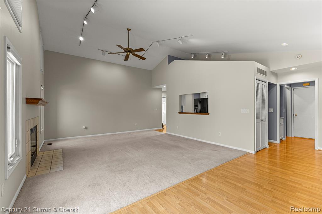 9377 Lamont Street, Livonia, MI 48150 — Photo 12
