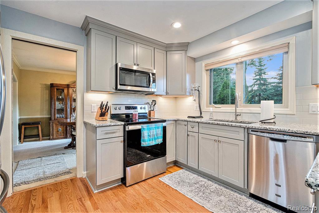 16155 WINCHESTER Drive, Northville, MI 48168 — Photo 15