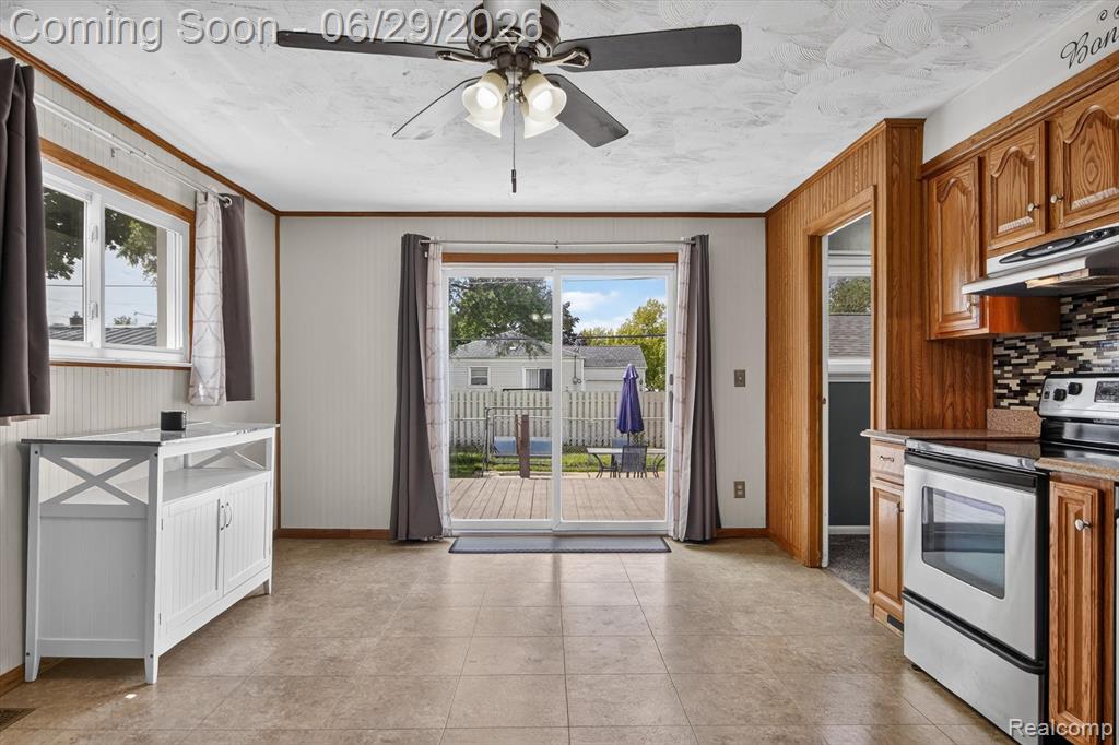 672 8th Street, Wyandotte, MI 48192 — Photo 17