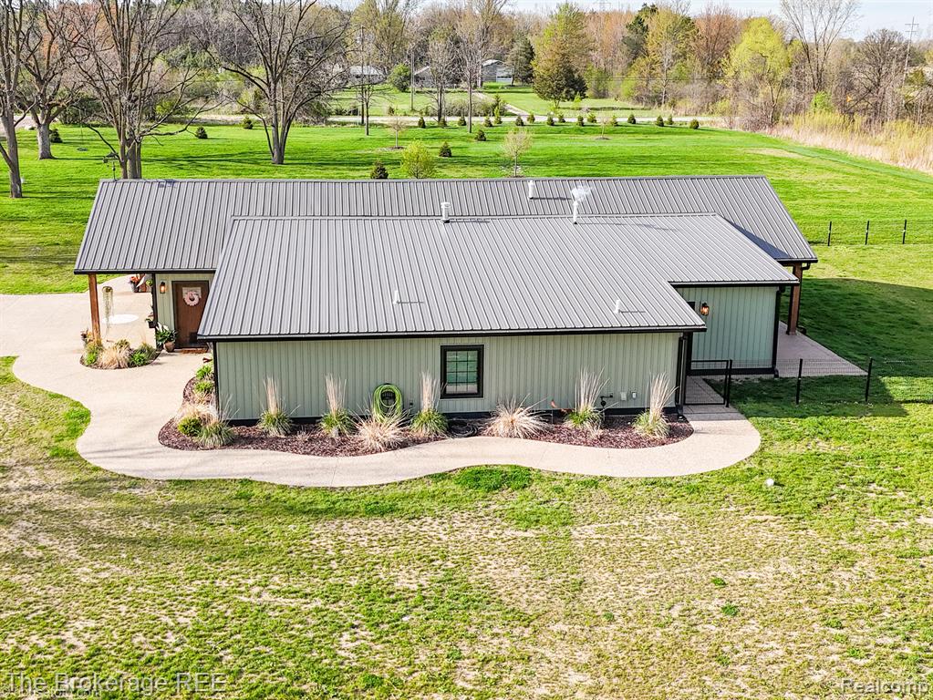 6179 W CARPENTER Road, Flushing, MI 48433 — Photo 12