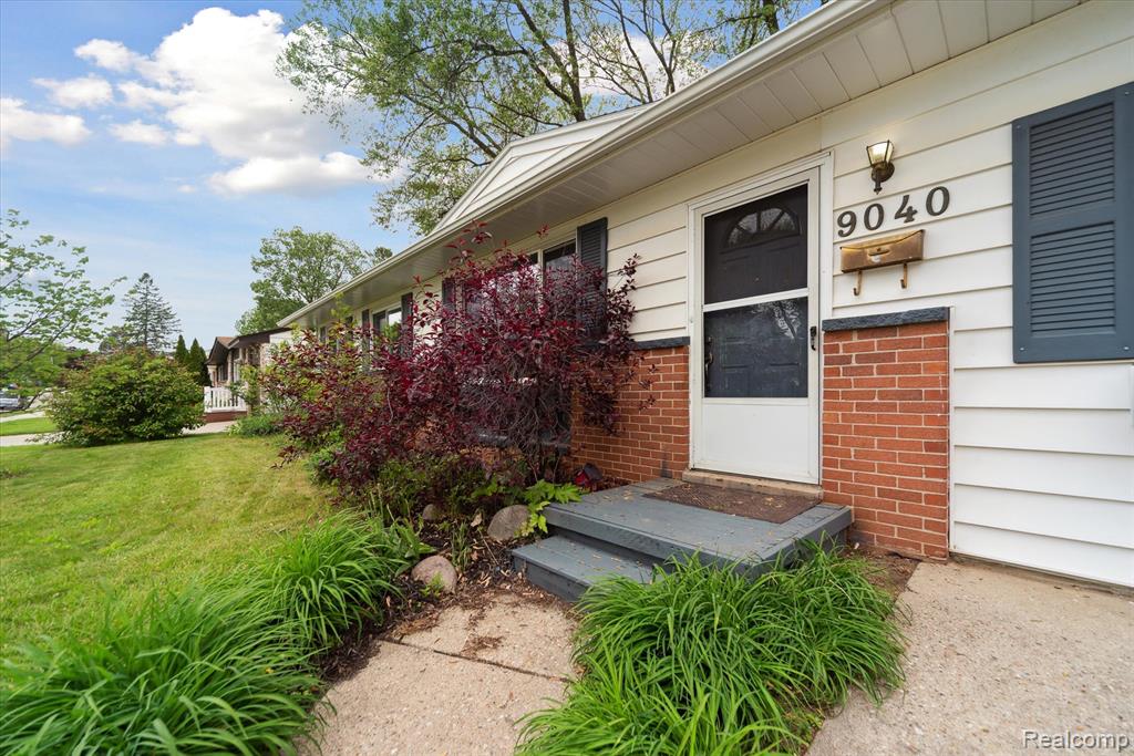 9040 Chesterfield Drive, Swartz Creek, MI 48473 — Photo 5