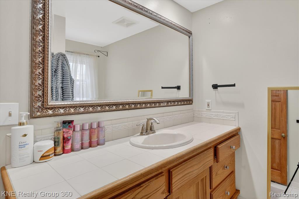 407 Center Street, Clio, MI 48420 — Photo 30