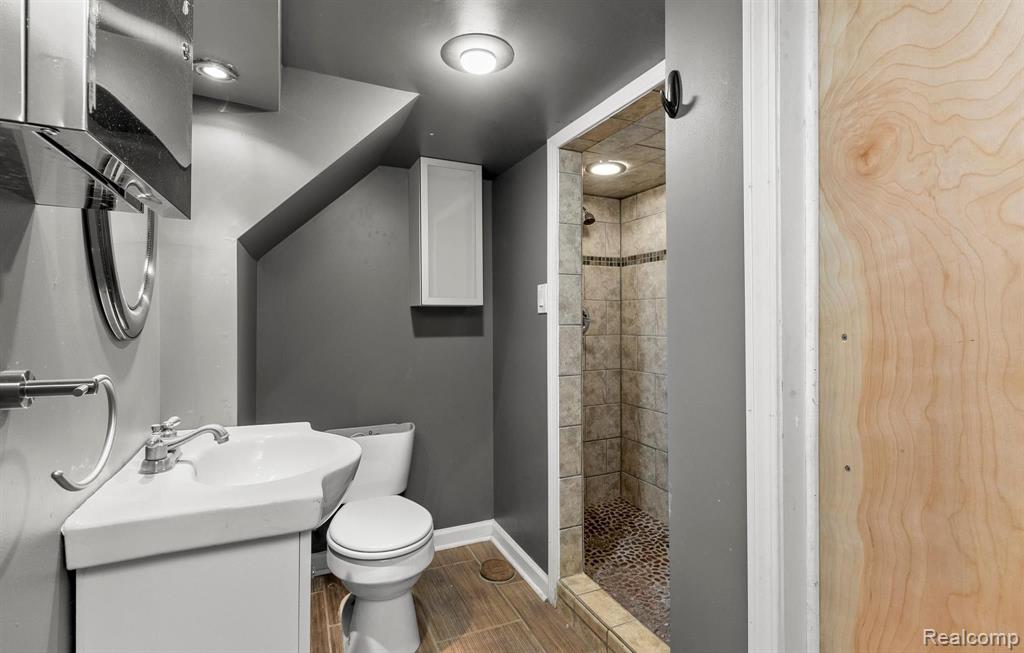 615 E 5TH Street, Royal Oak, MI 48067 — Photo 24