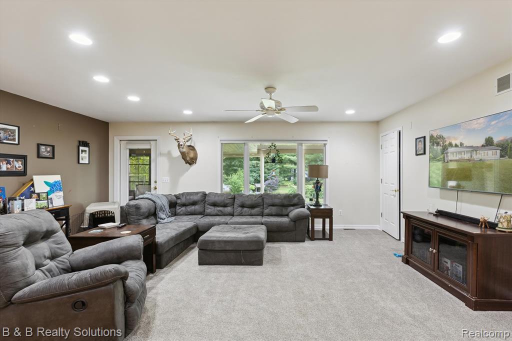 2264 Dodds Road, North Branch, MI 48461 — Photo 6