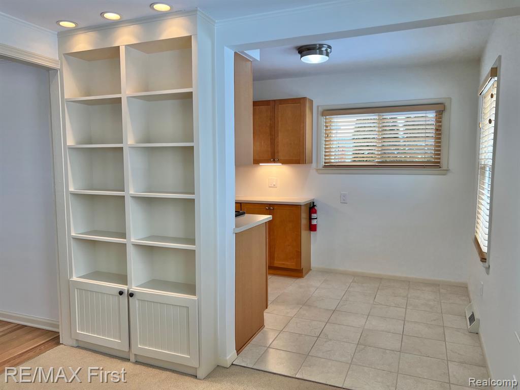 4516 Robinwood Avenue, Royal Oak, MI 48073 — Photo 12
