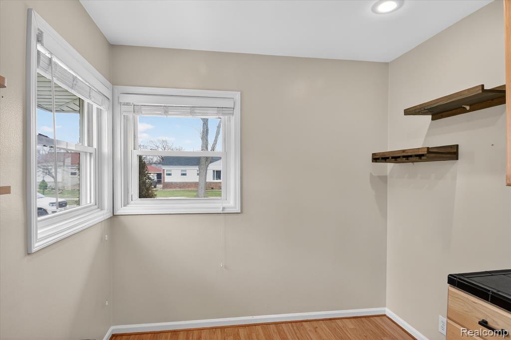 830 Mapleknoll Avenue, Madison Heights, MI 48071 — Photo 17