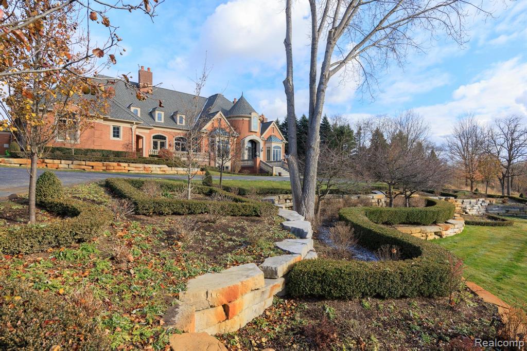 5165 Abbey Road, Rochester, MI, 48306