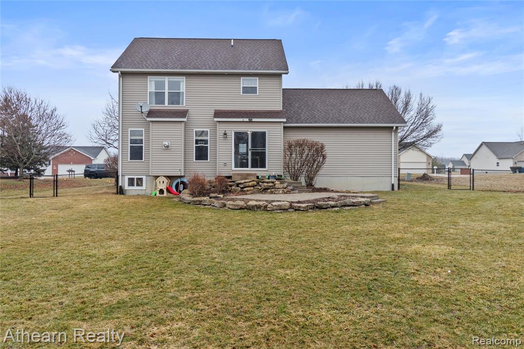 4335 Pondview Drive, Swartz Creek, MI 48473 — Photo 6