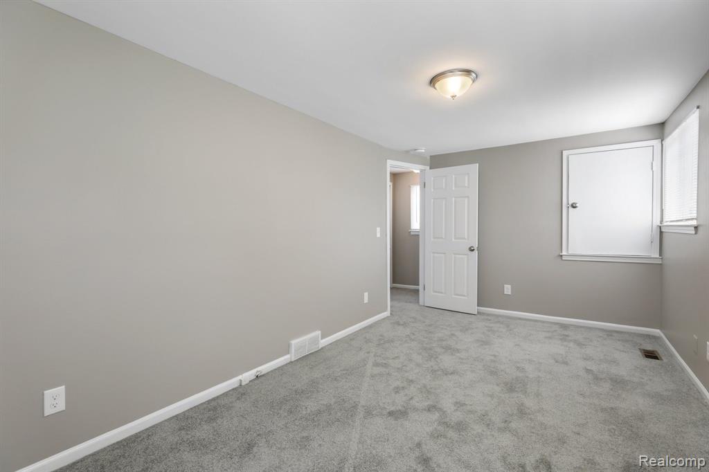 811 HUMPHREY Avenue, Birmingham, MI 48009 — Photo 21