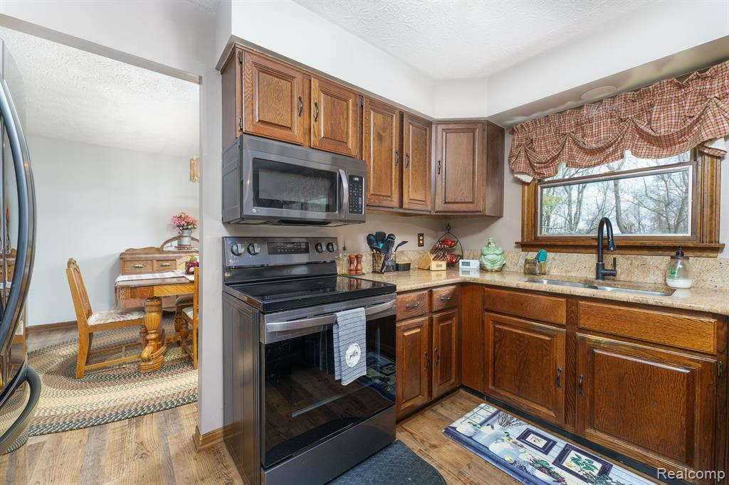 6300 VICTORIA Court, Fenton, MI 48430 — Photo 19