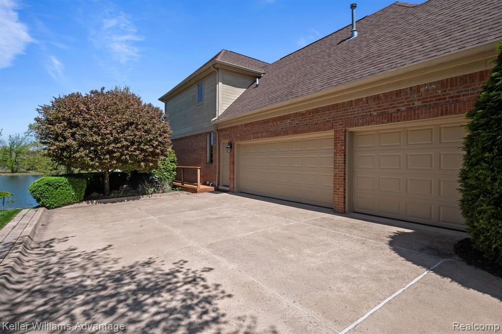 17421 Parkshore Drive, Northville, MI 48168 — Photo 5