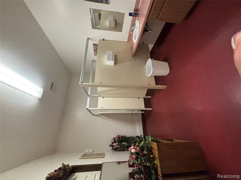 1258 E Humphrey Avenue, Flint, MI 48505 — Photo 22