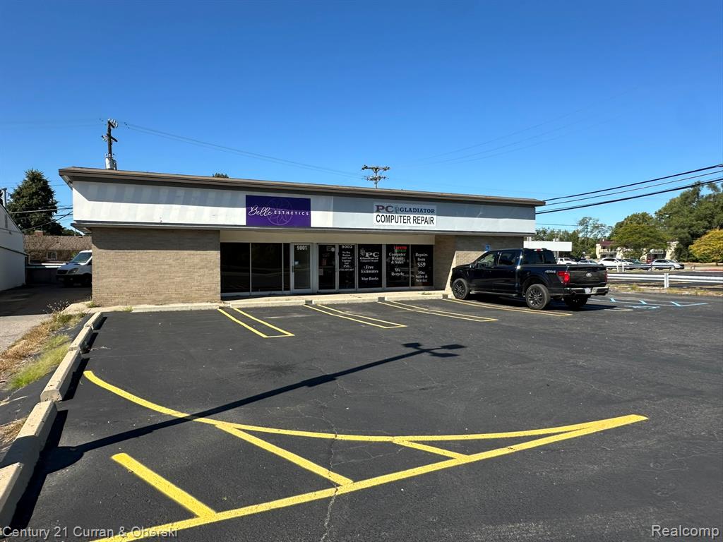 9001 Wayne Road, Livonia, MI 48150 — front exterior