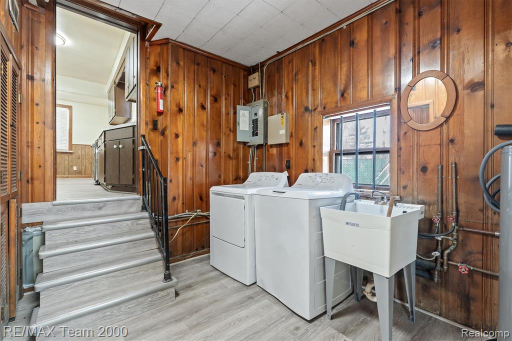 5526 SYLVIA Street, Dearborn Heights, MI 48125 — Photo 19