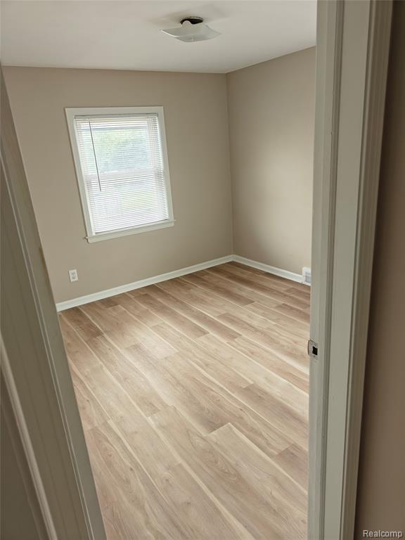 8030 Central, Center Line, MI 48015 — Photo 6