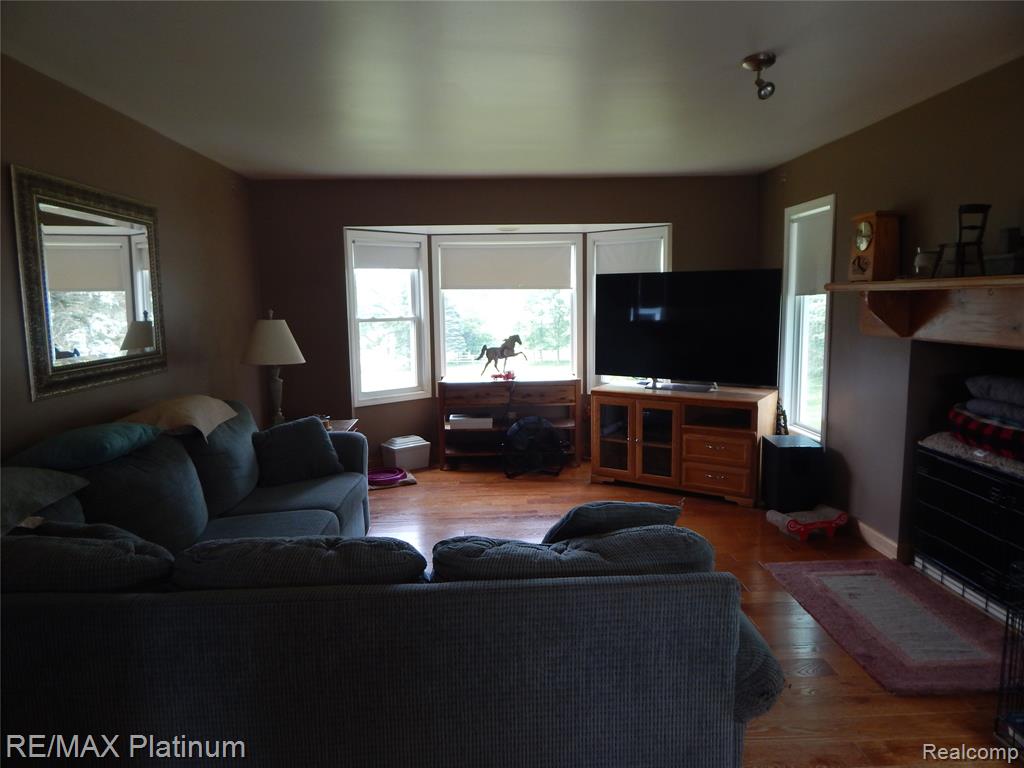 2025 W Rose Center Road, Holly, MI 48442 — Photo 47