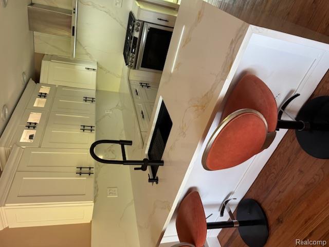 5541 W Walnut Circle W Circle, West Bloomfield, MI, 00000