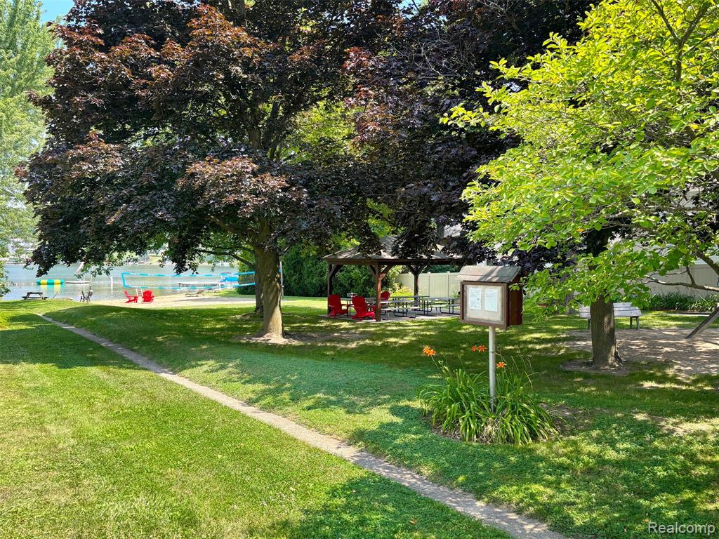 4379 Cedar Avenue, West Bloomfield, MI 48323 — Photo 31