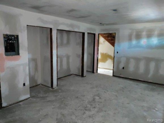 9510 WHITTIER Street, Detroit, MI 48224 — Photo 14