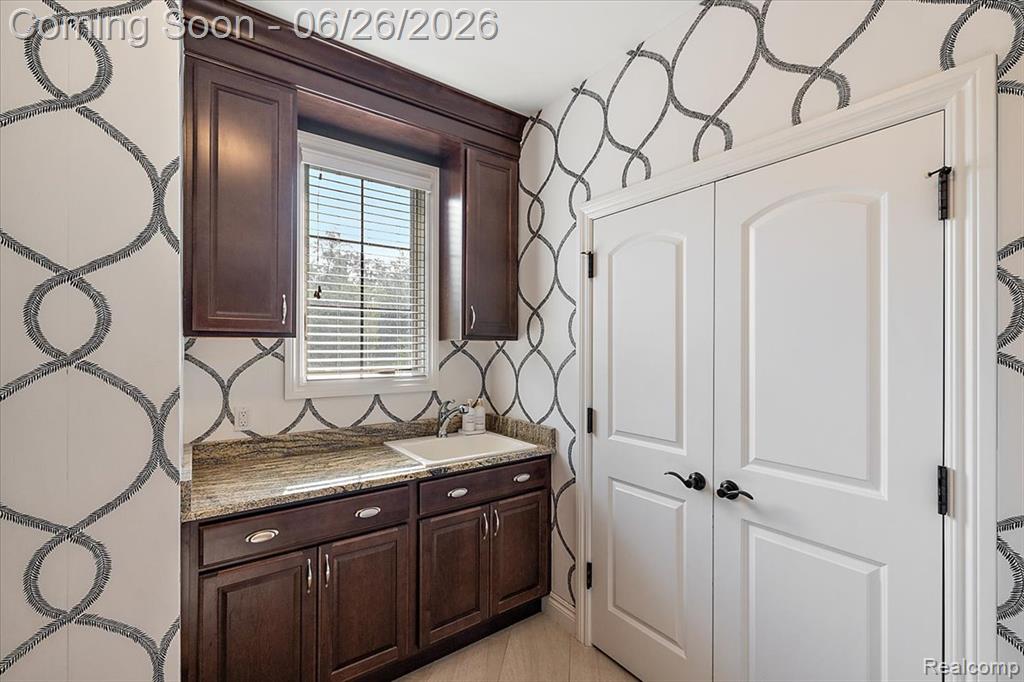3071 Emeraude Court, Rochester, MI 48306 — Photo 23