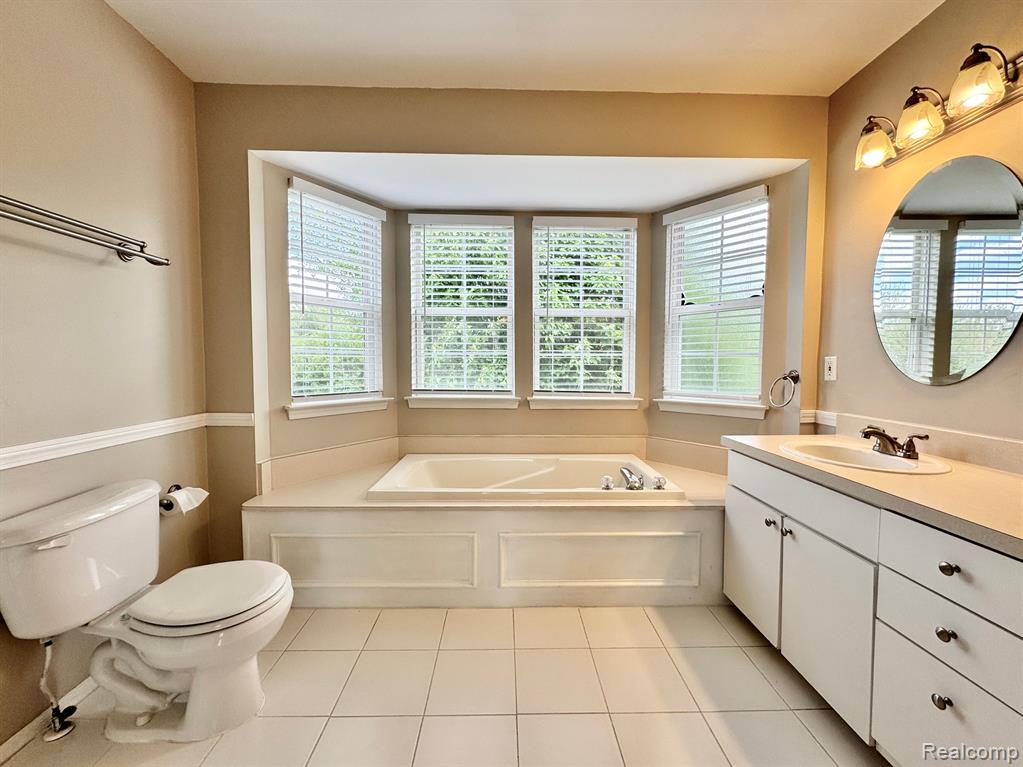 4399 HUNTERS Circle E, Canton, MI 48188 — Photo 15
