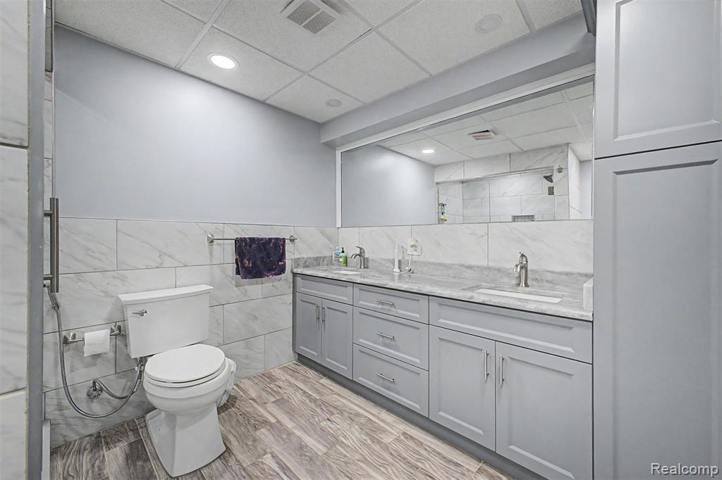 816 N Beech Daly Road, Dearborn Heights, MI 48127 — Photo 36
