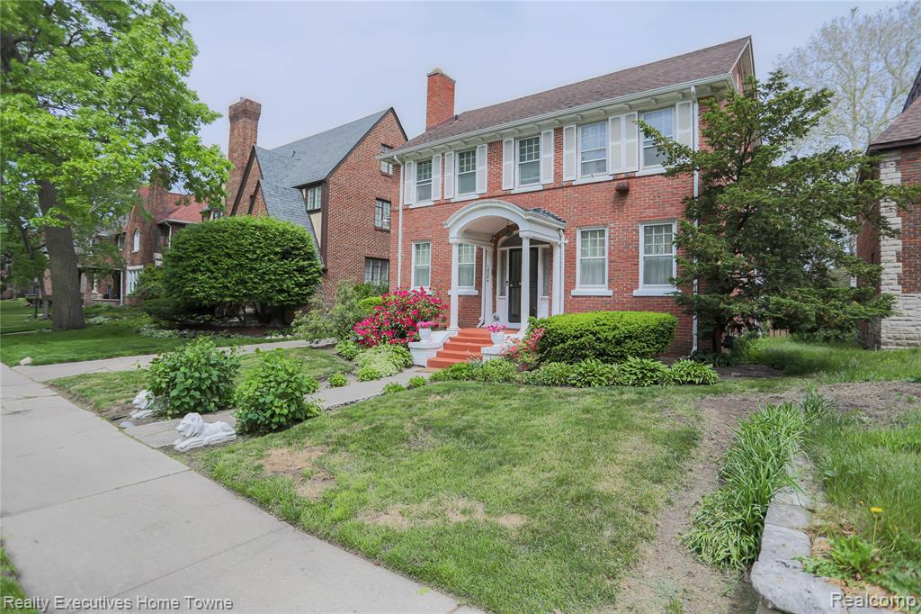 18244 Parkside Street - Photo 2