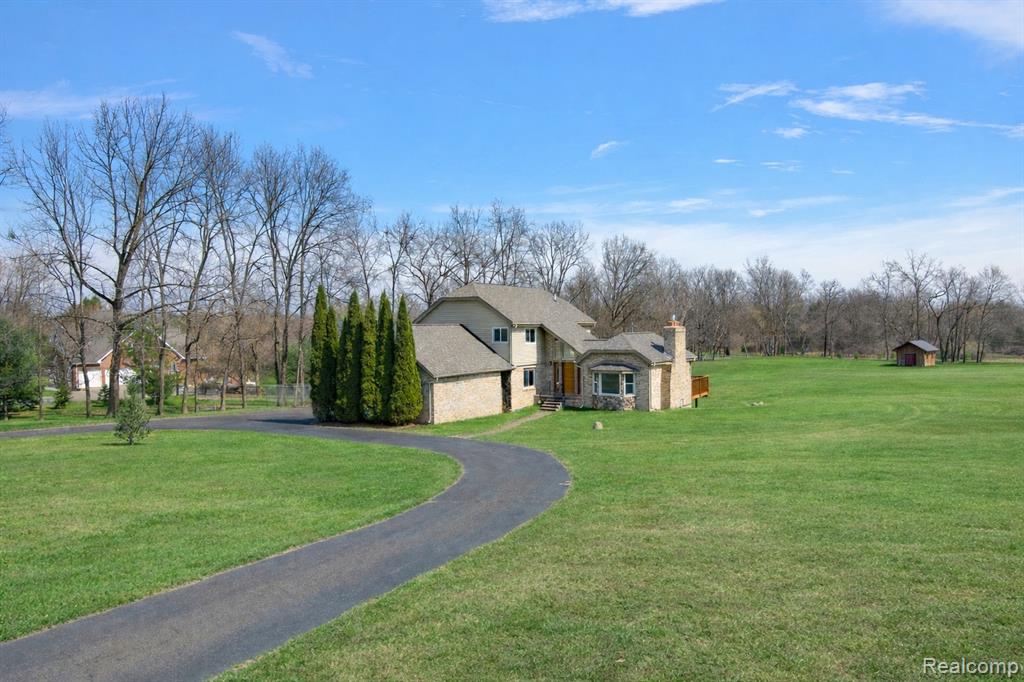 3105 Hickory Ridge Drive, Ortonville, MI 48462 — Photo 2