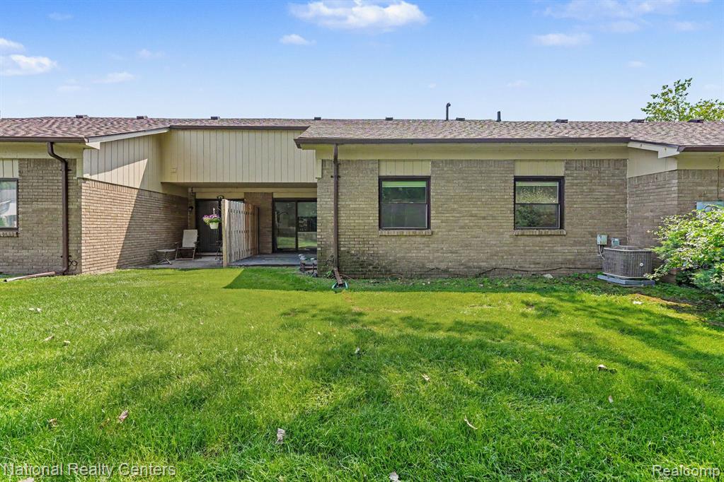 45277 Universal Court, Utica, MI 48317 — Photo 14