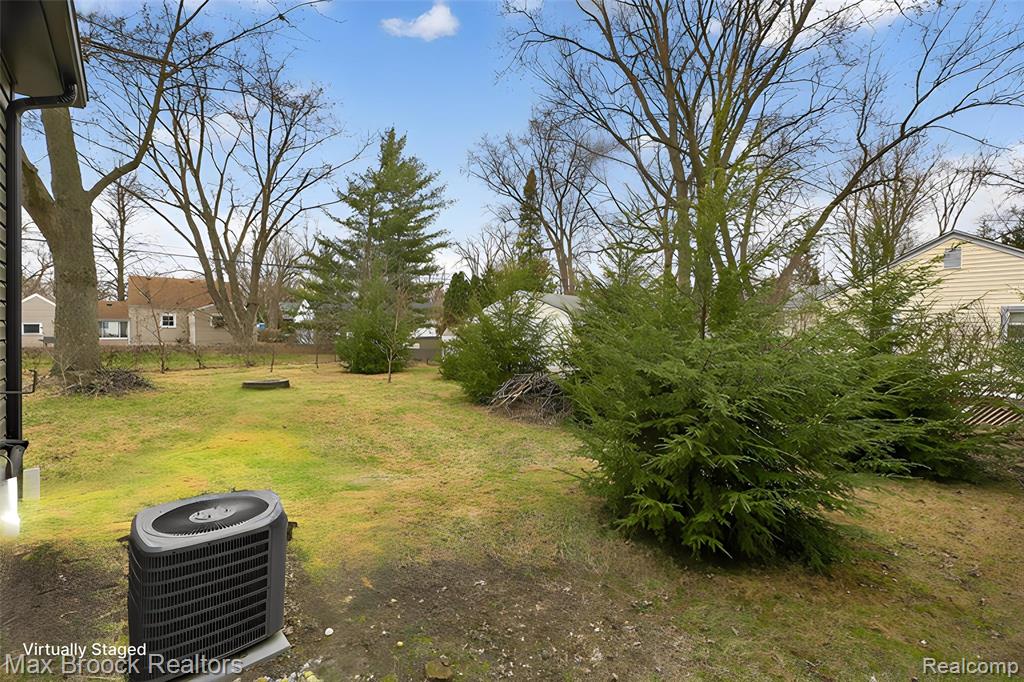 21631 Tulane Avenue, Farmington, MI 48336 — Photo 42