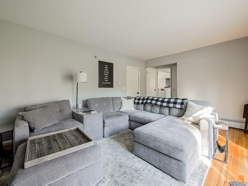 15958 Shadyside Drive, Livonia, MI, 48154