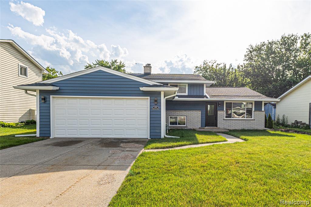 676 Sheffield Road, Auburn Hills, MI 48326