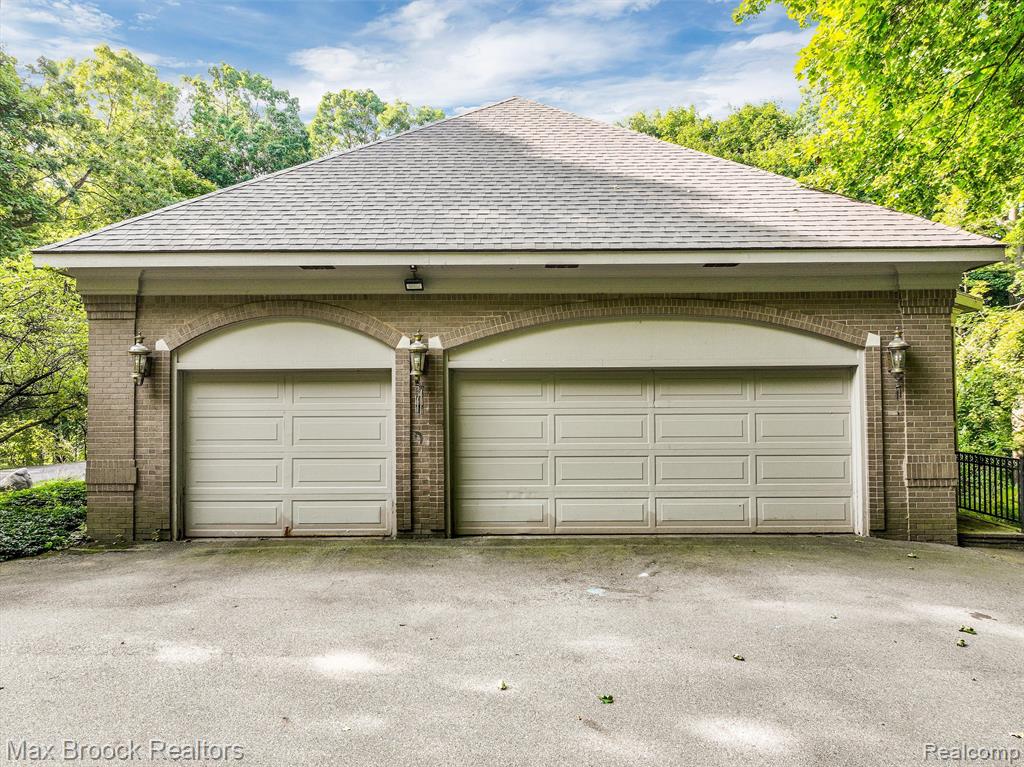 4366 KAREN Lane, Bloomfield Hills, MI 48302 — Photo 68