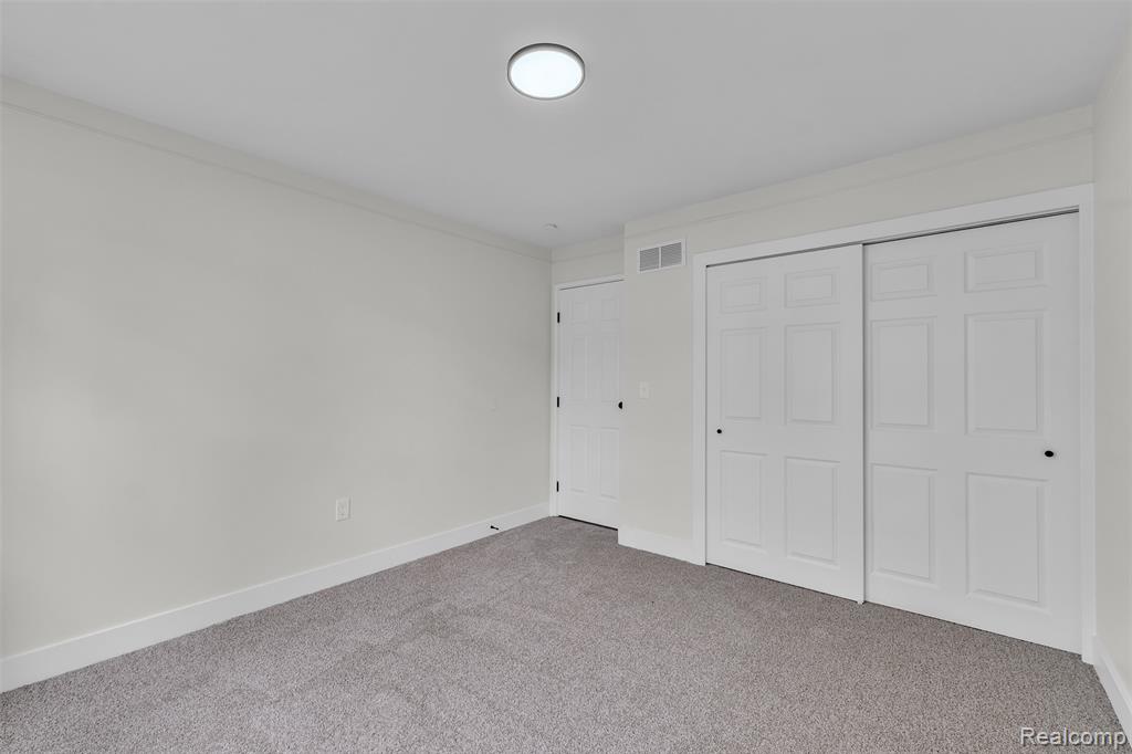 22653 Woolsey, Novi, MI — Photo 30
