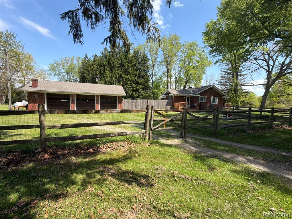 6772 Wells Road, Petersburg, MI 49270 — Photo 2